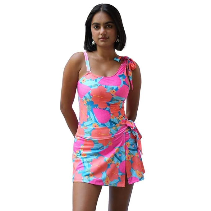 Summer Shorts Outfit Ideas for a Cool Beach Look